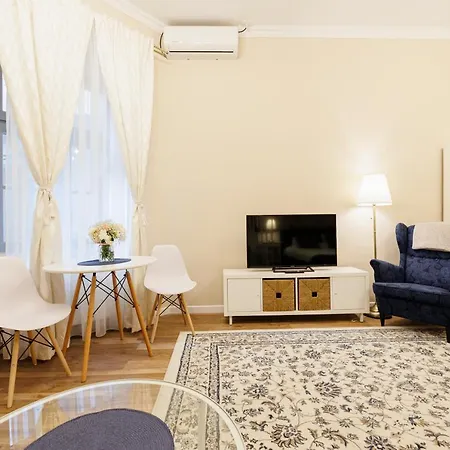 Jolie Flat In The Heart Of The * Timişoara