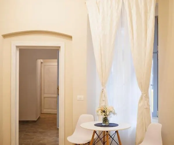 Jolie Flat In The Heart Of The *