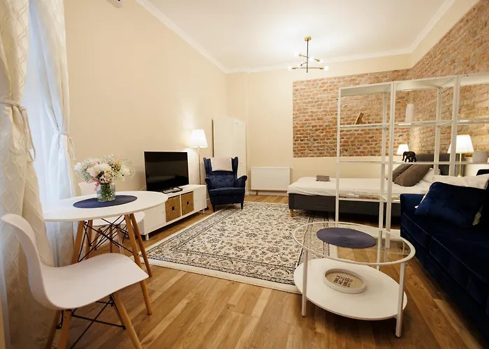 Jolie Flat In The Heart Of The