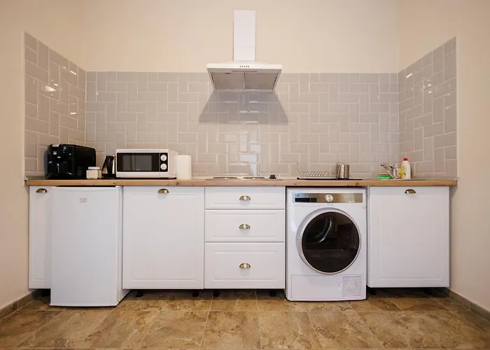 Jolie Flat In The Heart Of The *